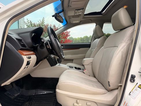 Used 2013 Subaru Outback 2.5i Limited w/ Moonroof Pkg AWD/4WD image 14