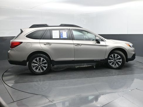 Used 2016 Subaru Outback 2.5i Limited image 6