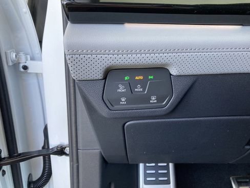 New 2026 Volkswagen Atlas Peak Edition image 19