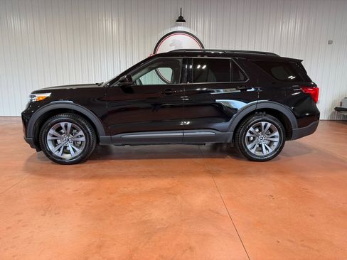 Used 2023 Ford Explorer XLT w/ Equipment Group 202A image 2