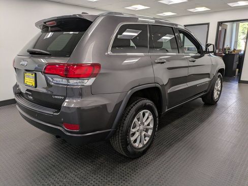 Used 2021 Jeep Grand Cherokee Laredo image 4