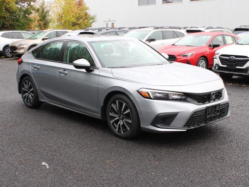 Used 2022 Honda Civic EX-L image 6