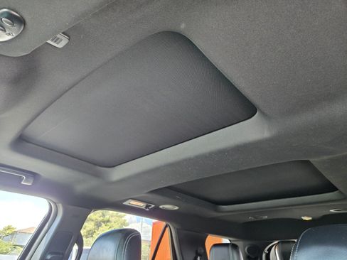 Used 2016 Ford Explorer Limited w/ Equipment Group 301A FWD image 8