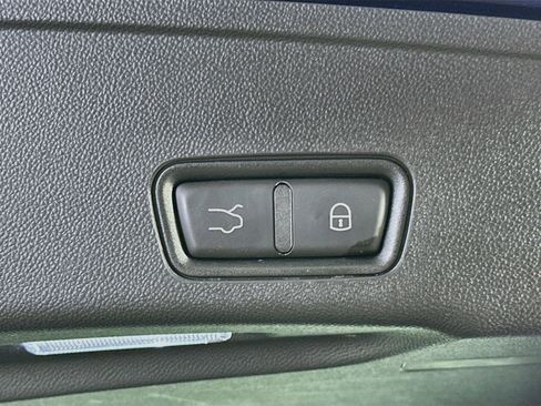 Used 2023 Maserati Grecale Modena AWD/4WD image 31