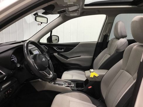 Used 2023 Subaru Forester Premium AWD/4WD image 5