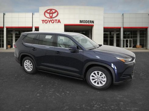 New 2026 Toyota Grand Highlander XLE FWD image 18