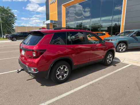 Used 2023 Honda Passport TrailSport image 3