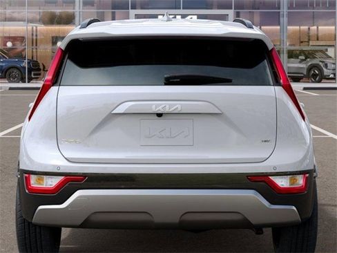 New 2025 Kia Niro EX Touring image 14