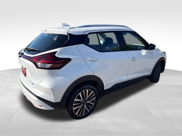 Certified 2023 Nissan Kicks SV FWD image 8