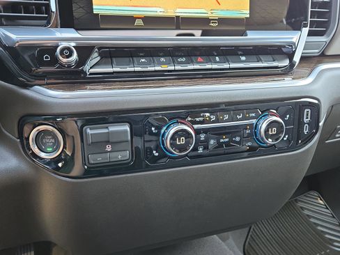 New 2026 GMC Sierra 1500 SLE image 26