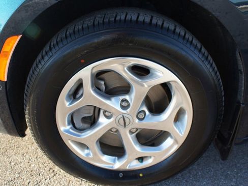 Used 2022 Chrysler Pacifica Limited image 28