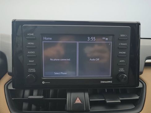 Used 2020 Toyota RAV4 LE w/ All Weather Liner Package FWD image 16