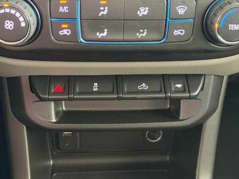 Used 2017 Chevrolet Colorado W/T AWD/4WD image 35