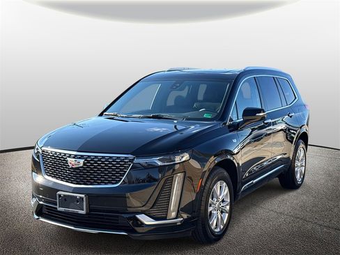 Used 2025 Cadillac XT6 Luxury image 7