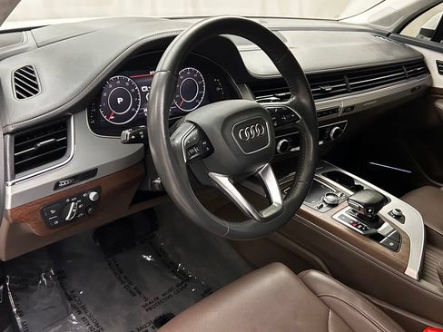 Used 2019 Audi Q7 3.0T Prestige AWD/4WD image 11