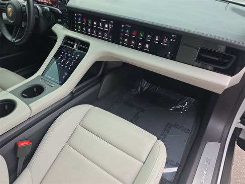 Used 2023 Porsche Taycan 4S image 17