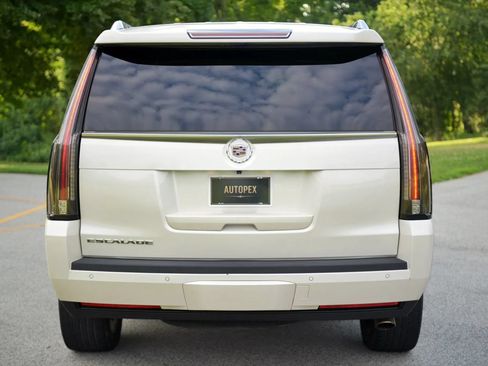 Used 2015 Cadillac Escalade Premium AWD/4WD image 42