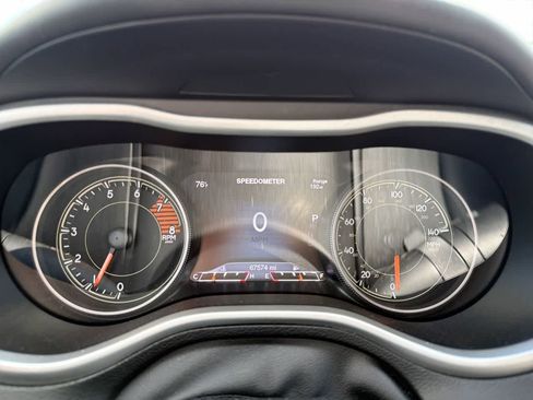 Used 2017 Jeep Cherokee Overland w/ Technology Group image 36