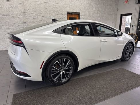 Certified 2024 Toyota Prius XLE image 8