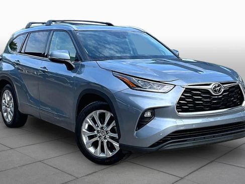 Used 2020 Toyota Highlander Limited AWD/4WD image 3