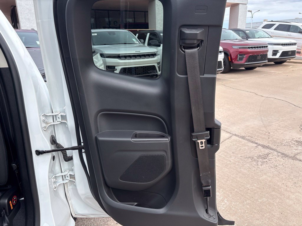 Used 2022 GMC Canyon Elevation w/ Trailering Package RWD image 17