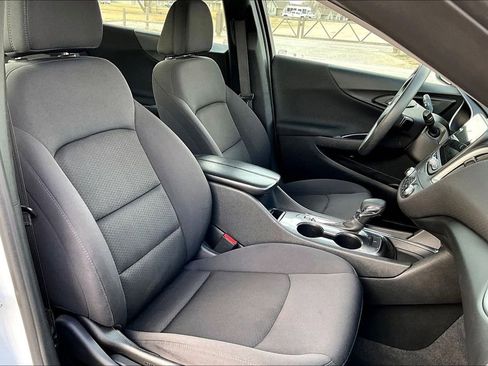 Used 2023 Chevrolet Malibu LT image 7
