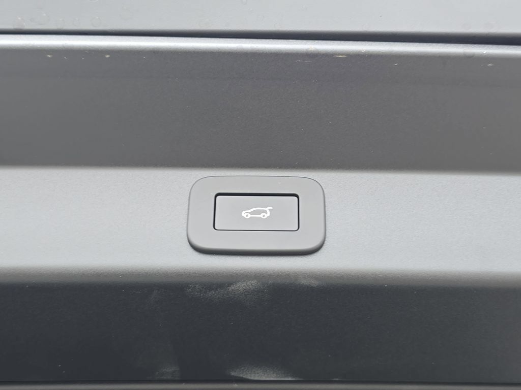 New 2026 Land Rover Range Rover Sport Dynamic SE AWD/4WD image 13
