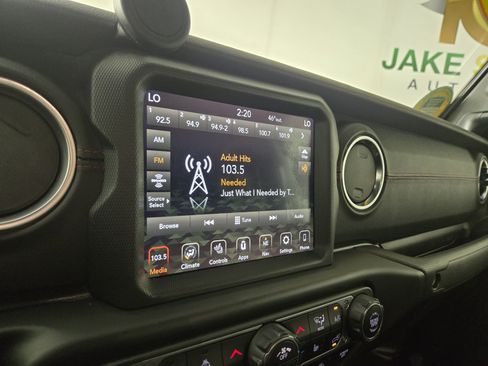 Used 2020 Jeep Gladiator Rubicon AWD/4WD image 20