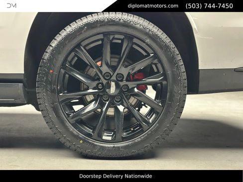 Used 2022 Cadillac Escalade ESV Sport Platinum w/ LPO, ONYX Package image 45