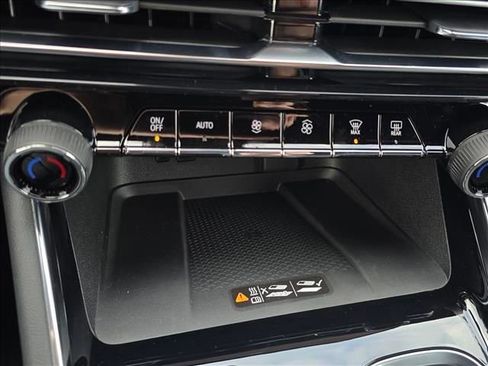 New 2026 Chevrolet Traverse Z71 w/ Driver Confidence Package image 26