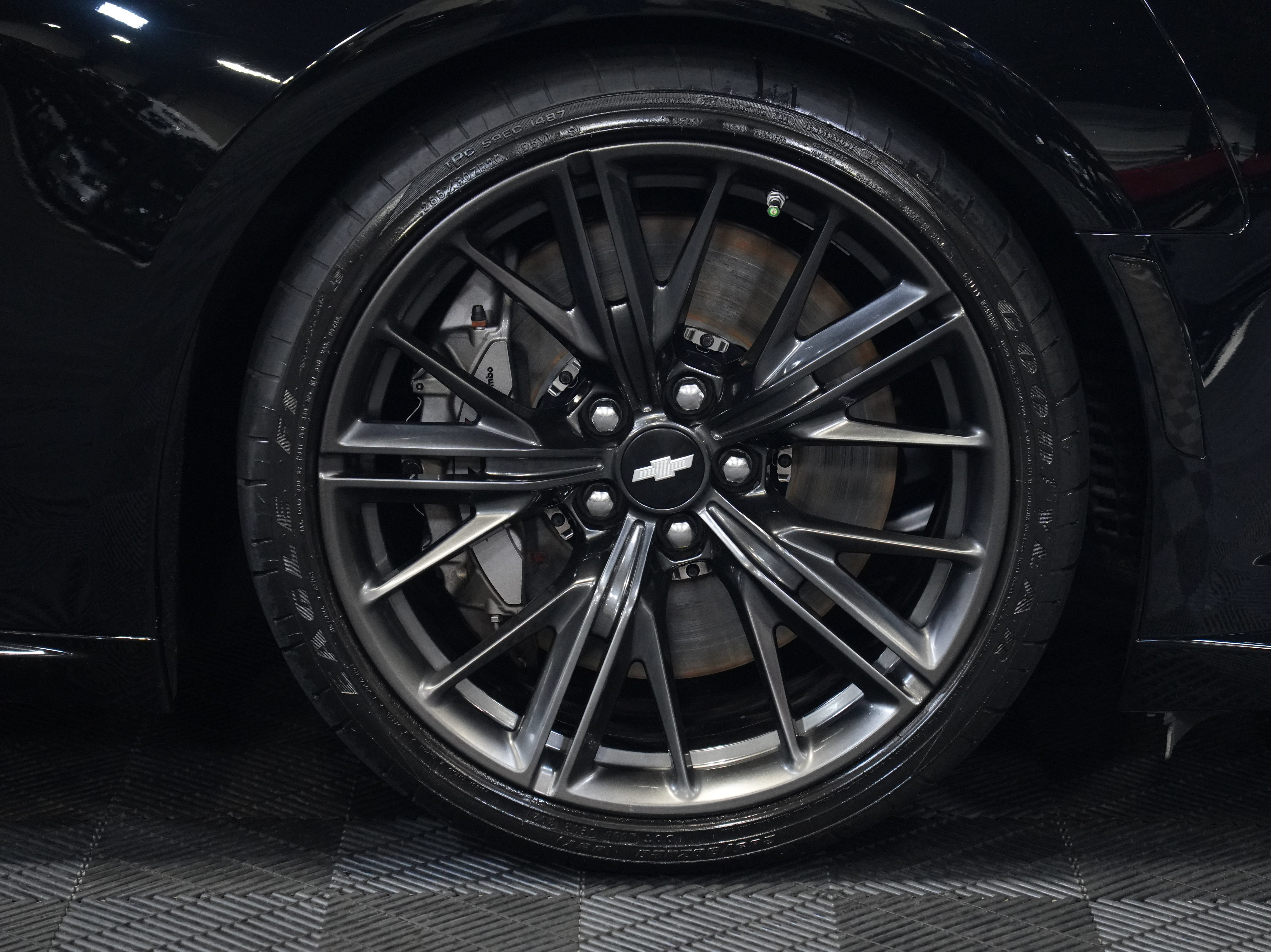 Used 2018 Chevrolet Camaro ZL1 RWD image 48