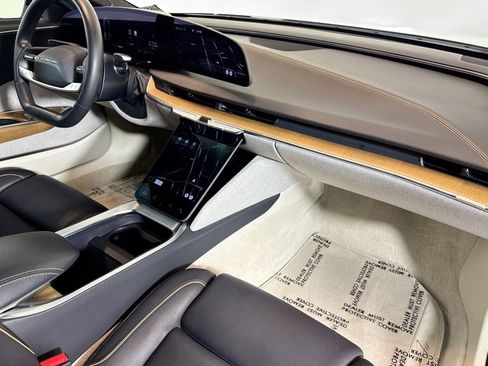 Used 2023 Lucid Air Touring image 27