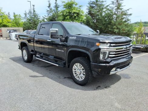 Used 2021 Chevrolet Silverado 3500 High Country w/ Z71 Off-Road Package AWD/4WD image 3