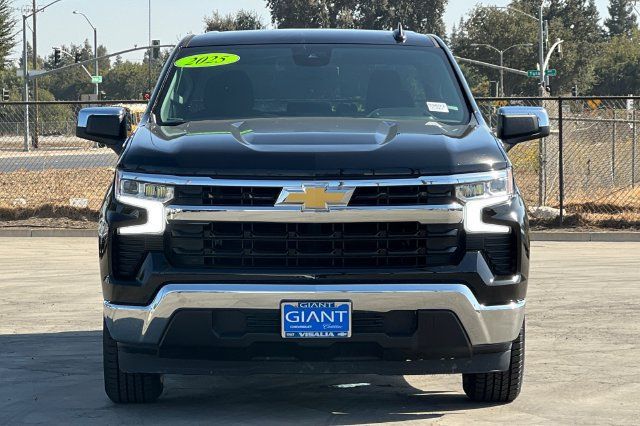 Used 2025 Chevrolet Silverado 1500 LT RWD image 9