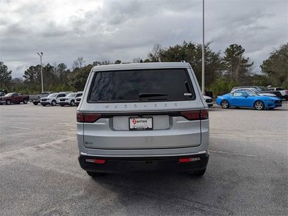 New 2024 Jeep Wagoneer Base w/ Premium Group I