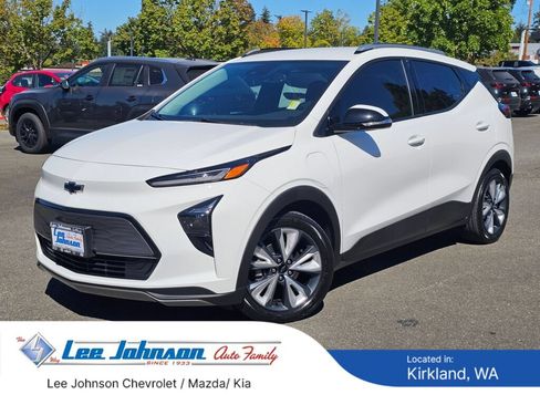 Used 2023 Chevrolet Bolt EUV LT w/ Convenience Package FWD image 1