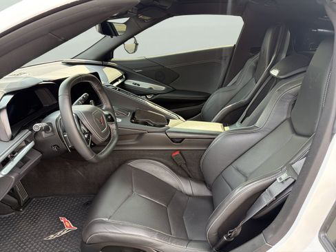 Used 2025 Chevrolet Corvette Stingray Coupe RWD image 12