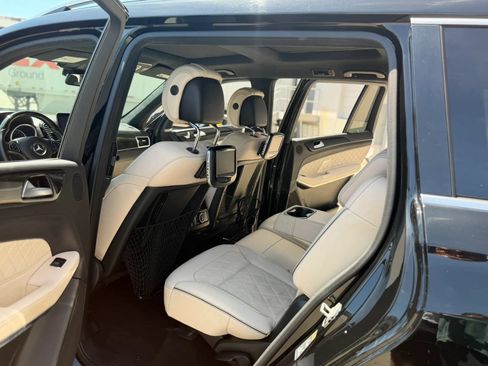 Used 2017 Mercedes-Benz GLS 550 4MATIC image 22