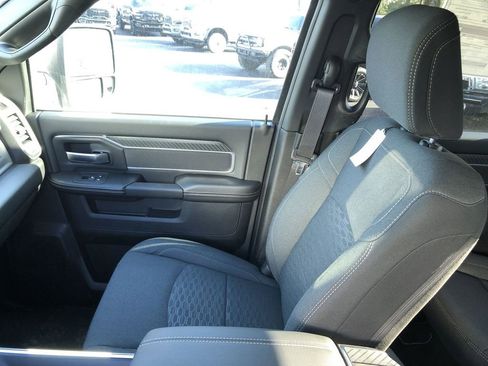 New 2026 RAM 2500 Big Horn AWD/4WD image 31