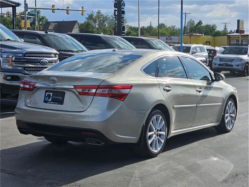 Used 2013 Toyota Avalon XLE Touring FWD image 3