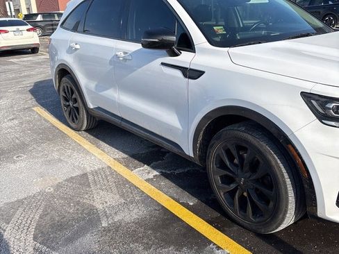 Used 2021 Kia Sorento SX image 4