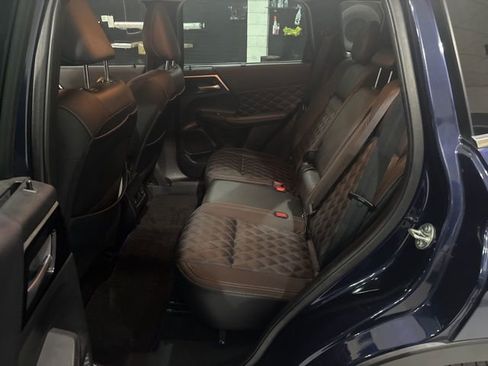 Used 2023 Mitsubishi Outlander SEL image 23