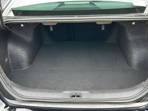 Used 2024 Nissan Altima 2.5 SV FWD image 24