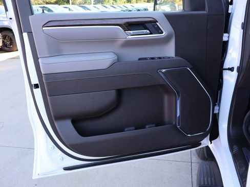 New 2025 GMC Sierra 1500 SLE AWD/4WD image 11