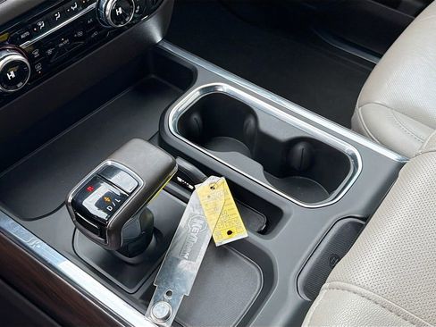 Used 2023 GMC Sierra 1500 SLT w/ SLT Convenience Package image 29