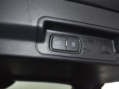 Used 2025 Ford Explorer ST-Line w/ ST-Line Street Pack AWD/4WD image 39