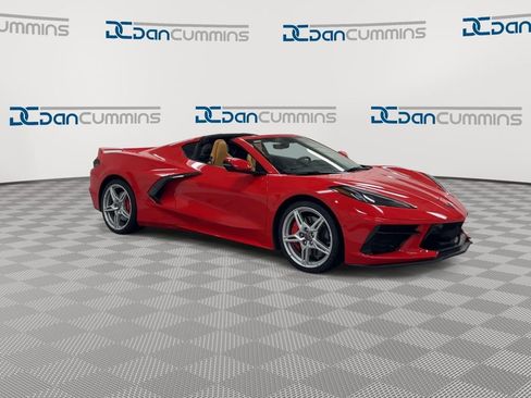 Used 2021 Chevrolet Corvette Stingray Preferred Cpe w/ Z51 Performance Package RWD image 2