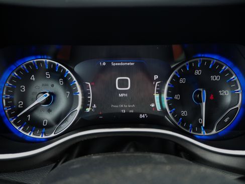 New 2025 Chrysler Voyager LX image 29