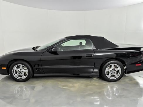Used 2002 Pontiac Firebird Trans Am RWD image 32