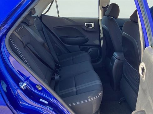Used 2023 Hyundai Venue SEL image 13